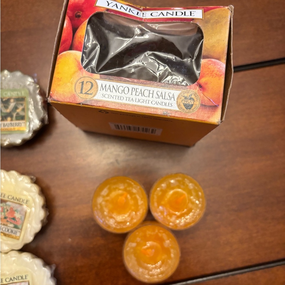 Lot of Yankee candle wax tarts and tea light candles variety scents Christmas - Picture 4 of 6